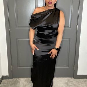 Asymmetric shoulder maxi dress